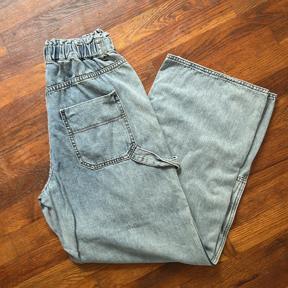 urban outfitters BDG Wide-Leg Light Blue Denim Jeans, small petite. Painter